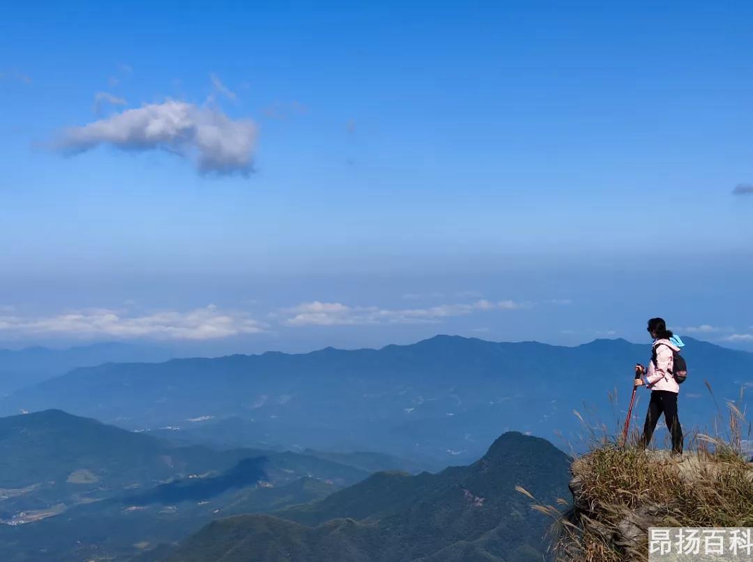 去哪里旅游人比较少（国庆去哪儿玩人少）