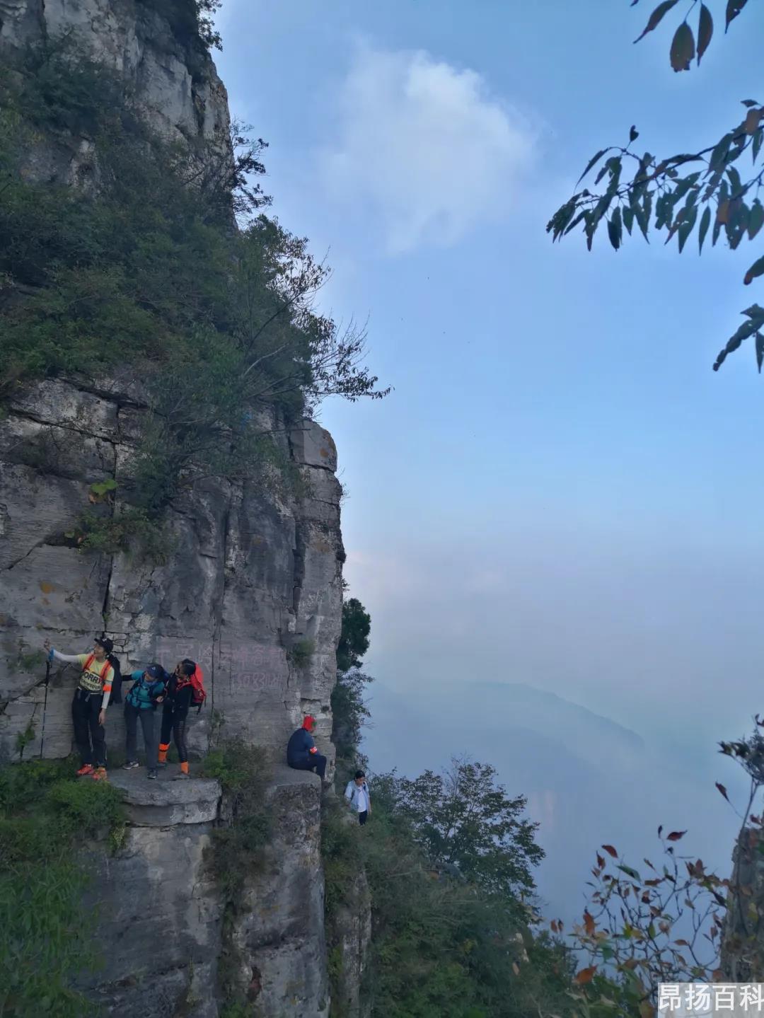 去哪里旅游人比较少（国庆去哪儿玩人少）